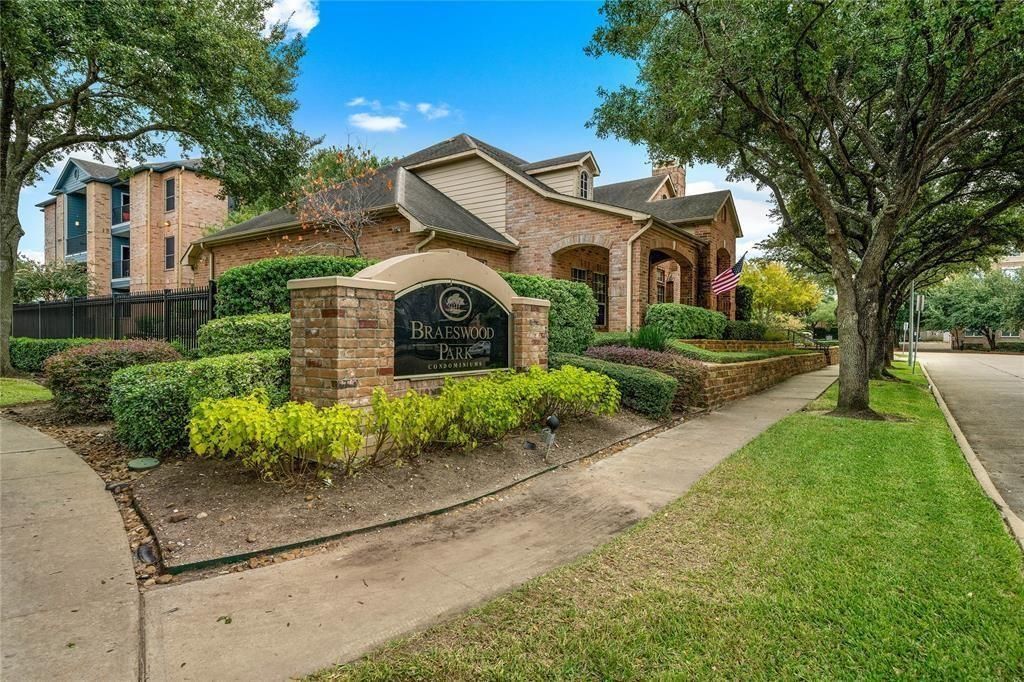 2255 Braeswood Park Drive 296, Houston, TX 77030