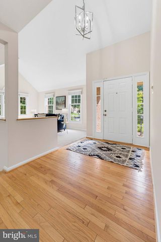 7827 BELLEFLOWER DR, Springfield, VA 22152