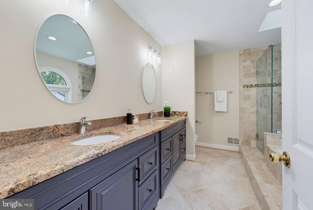 7827 BELLEFLOWER DR, Springfield, VA 22152