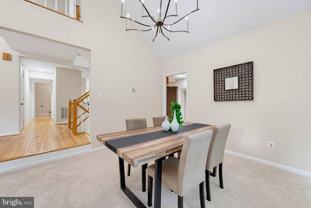 7827 BELLEFLOWER DR, Springfield, VA 22152