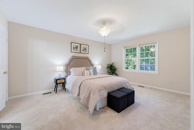 7827 BELLEFLOWER DR, Springfield, VA 22152