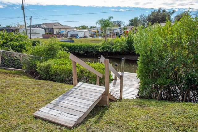 857 E 3RD STREET, Englewood, FL 34223