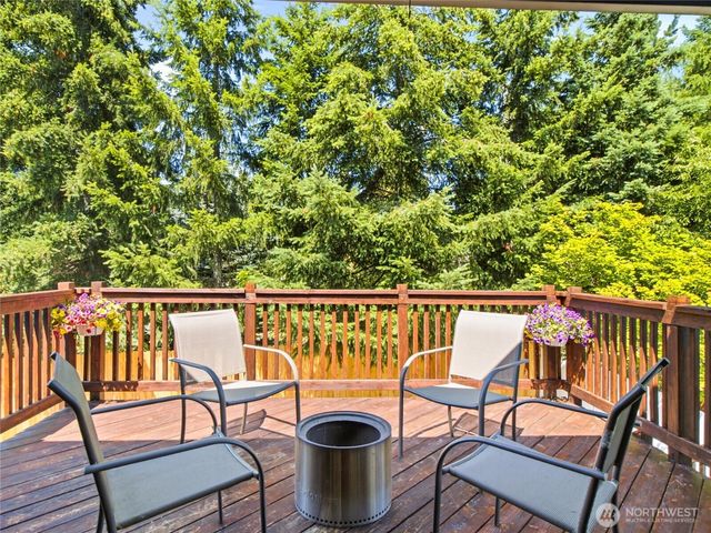 15658 91st Way SE, Yelm, WA 98597