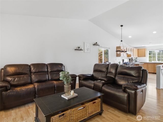 15658 91st Way SE, Yelm, WA 98597