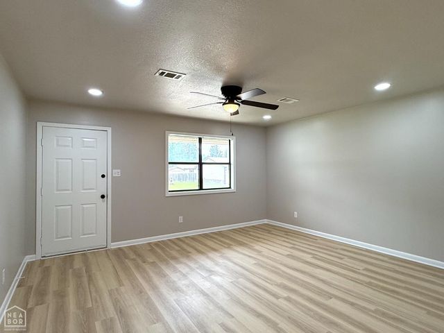 4210 Cedar Valley Drive, Paragould, AR 72450