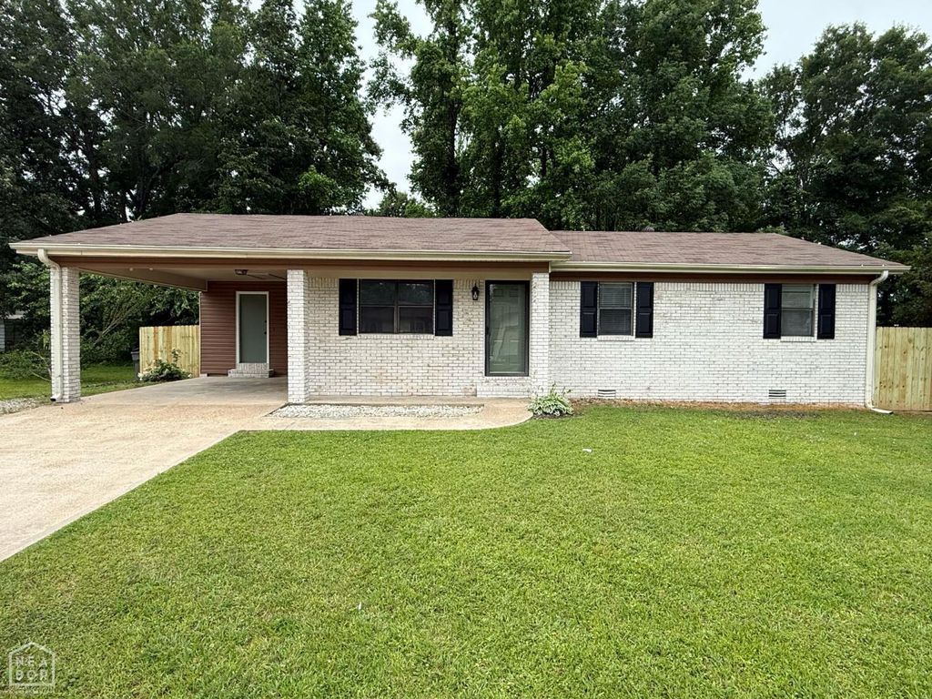 4210 Cedar Valley Drive, Paragould, AR 72450