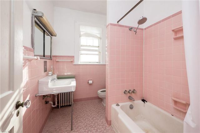 1411 Huntington CRES, Norfolk, VA 23509