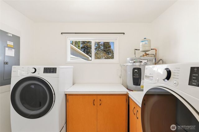 1074 Walnut Street, Bremerton, WA 98310