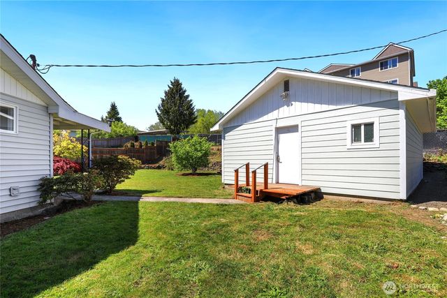 1074 Walnut Street, Bremerton, WA 98310