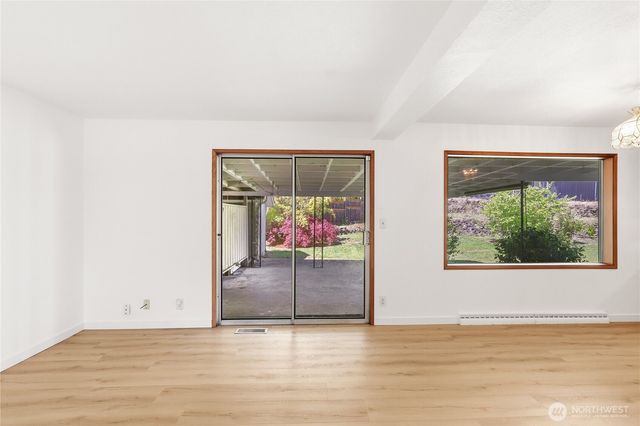 1074 Walnut Street, Bremerton, WA 98310