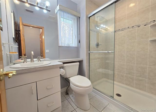 771 Waverly Avenue, Holtsville, NY 11742