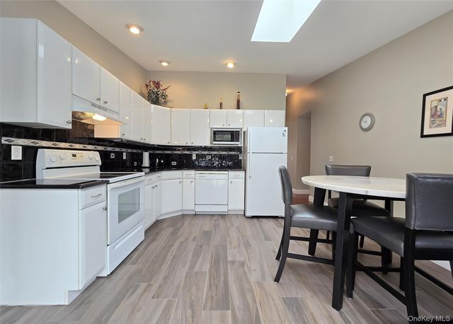 771 Waverly Avenue, Holtsville, NY 11742