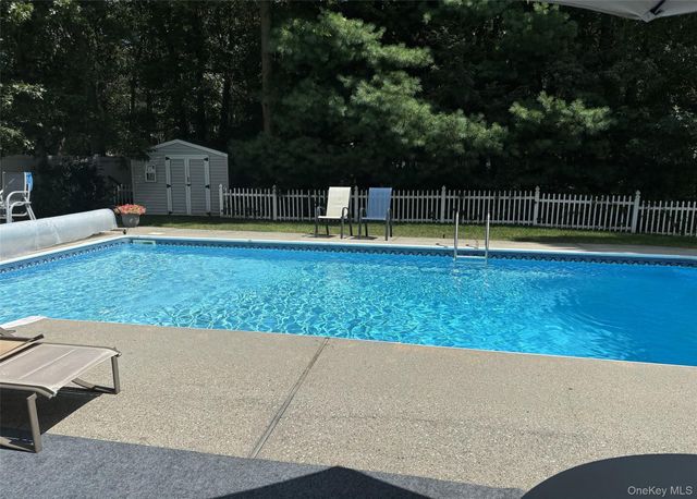 771 Waverly Avenue, Holtsville, NY 11742