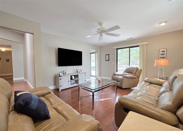 771 Waverly Avenue, Holtsville, NY 11742