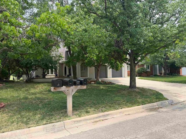 2816 N Tallgrass, Wichita, KS 67226