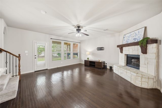 4500 Lakeside Hollow Street, Fort Worth, TX 76262