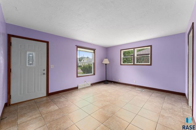 2505 S Western Ave Avenue, Sioux Falls, SD 57105