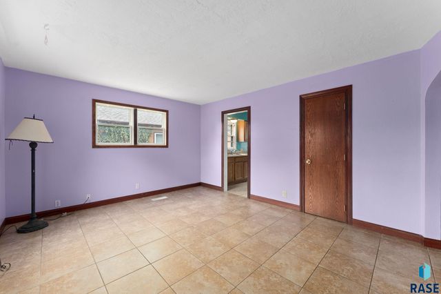 2505 S Western Ave Avenue, Sioux Falls, SD 57105