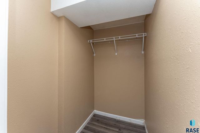 2505 S Western Ave Avenue, Sioux Falls, SD 57105