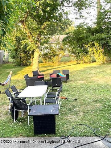 189 Whalepond Road, Oakhurst, NJ 07755