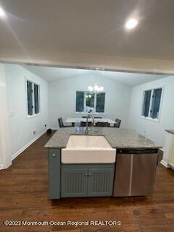 189 Whalepond Road, Oakhurst, NJ 07755