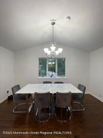 189 Whalepond Road, Oakhurst, NJ 07755