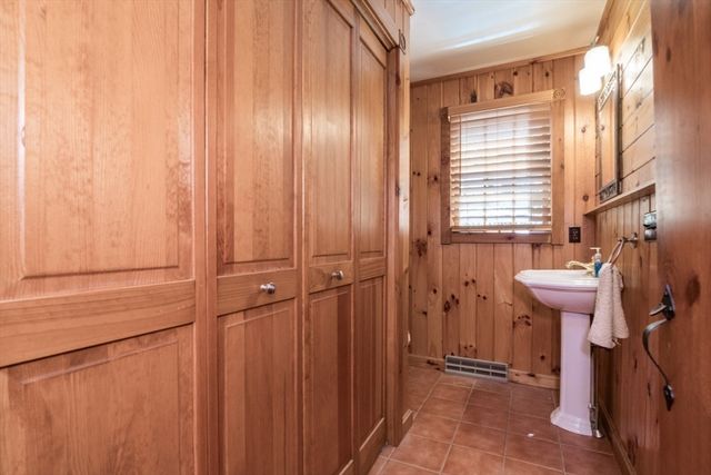 9 Park Dr., Wilbraham, MA 01095