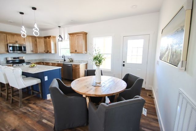 14193 Old Kentucky Rd, Walling, TN 38587