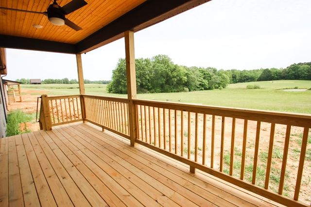 14193 Old Kentucky Rd, Walling, TN 38587