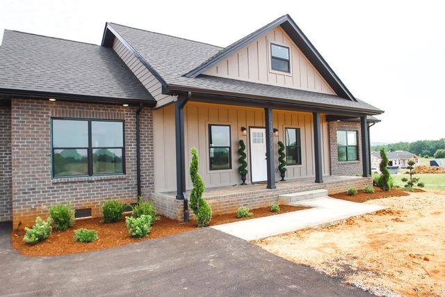 14193 Old Kentucky Rd, Walling, TN 38587