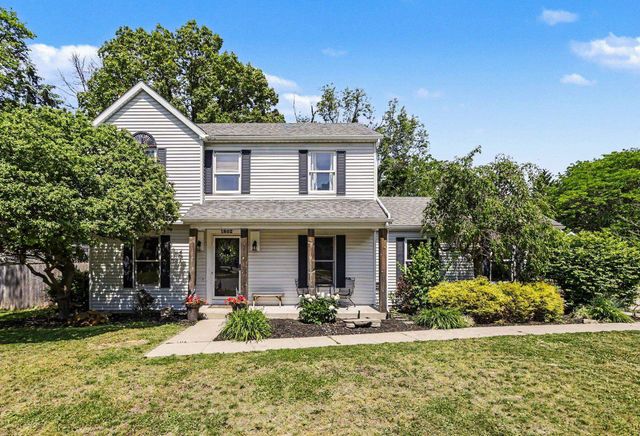 1802 Cross Creek Drive, South Bend, IN 46628