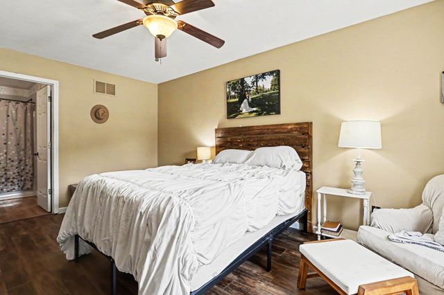 1802 Cross Creek Drive, South Bend, IN 46628