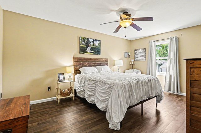 1802 Cross Creek Drive, South Bend, IN 46628