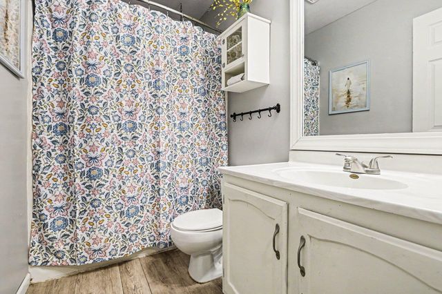 1802 Cross Creek Drive, South Bend, IN 46628