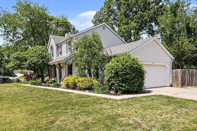 1802 Cross Creek Drive, South Bend, IN 46628