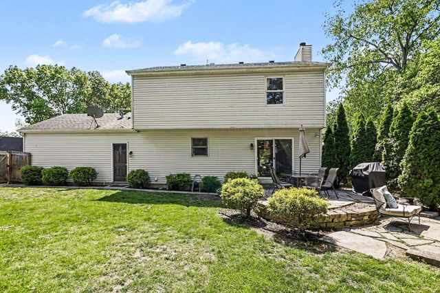1802 Cross Creek Drive, South Bend, IN 46628