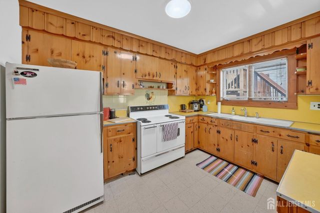 408 Ford Avenue, Fords, NJ 08863