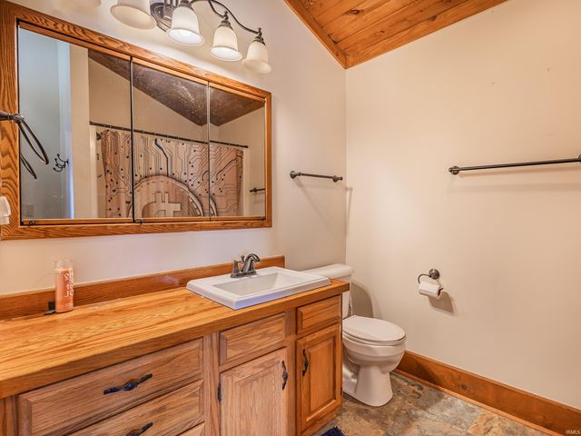 9434 Maysville Road, Fort Wayne, IN 46815