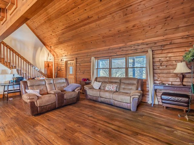 9434 Maysville Road, Fort Wayne, IN 46815