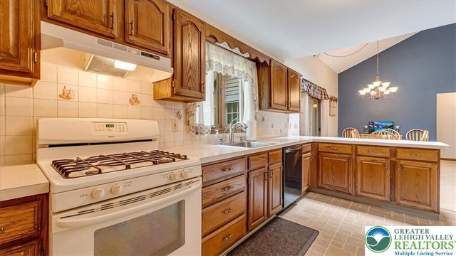54 Indian Trail, Penn Forest Twp, PA 18229