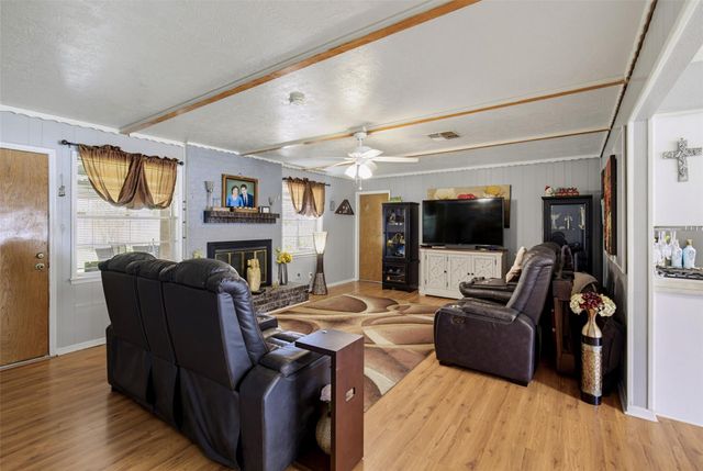 1912 Winding Creek Drive, Pearland, TX 77581