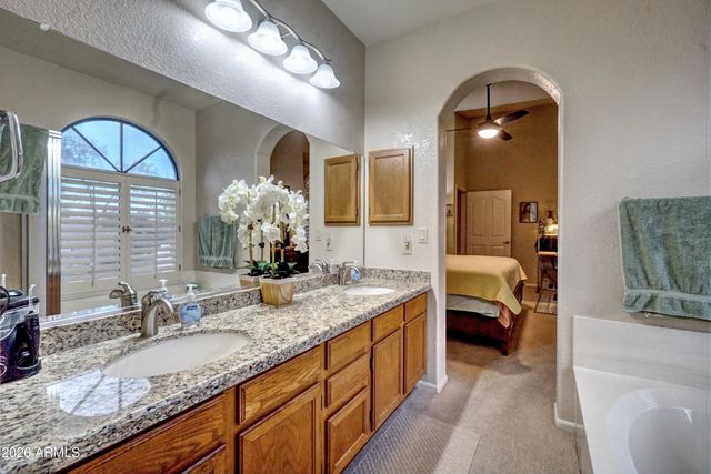 85 W LA VIEVE Lane, Tempe, AZ 85284