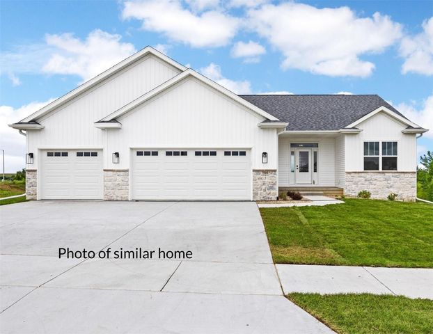 632 Grey Slate Drive SW, Cedar Rapids, IA 52404