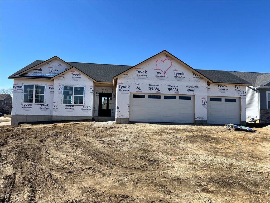 632 Grey Slate Drive SW, Cedar Rapids, IA 52404