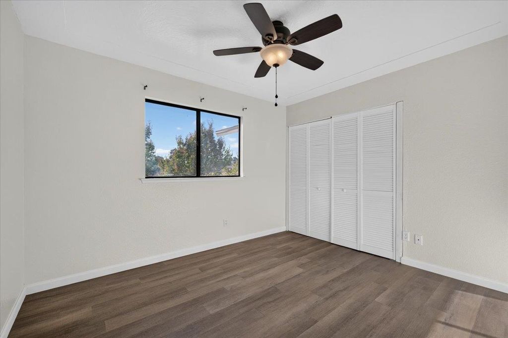 Image 14 of property listing at 28368 River Road Way, Madera, CA 93636