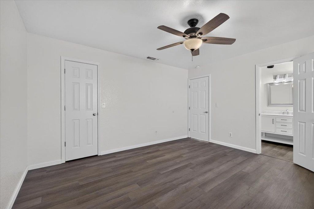 Image 23 of property listing at 28368 River Road Way, Madera, CA 93636