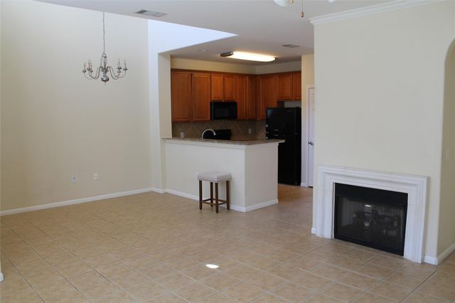 7708 San Felipe BLVD 9, Austin, TX 78729