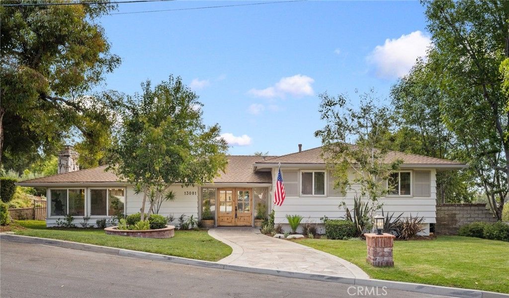 Image 1 of property listing at 13081 Saint Thomas, North Tustin, CA 92705