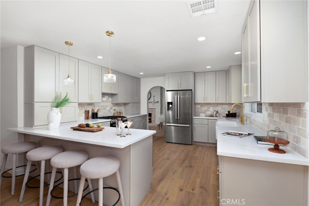 Image 11 of property listing at 13081 Saint Thomas, North Tustin, CA 92705