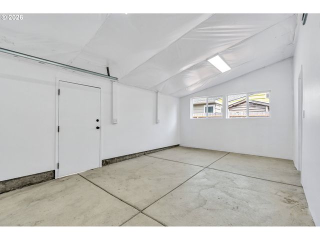 2934 Se 16TH Ave, Portland, OR 97202
